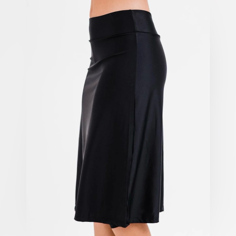 Sleek Black Women's Swim Skort
